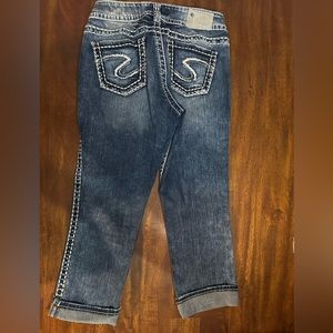 Silver Fluid Jean capris 26 waist 22.5 in length